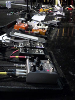 Photo des pedalboardds de François Bodin